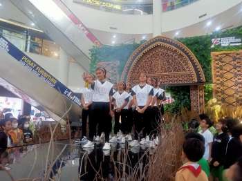 Tampilan Flash Mop di Lombok Epicentrum Mall