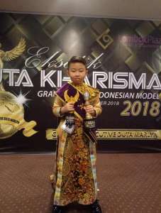 The Best Of Male Model (Batik Nusantara), The Favorite Busana Pesta, The Favorite Busana Batik, The Best Busana Casual.