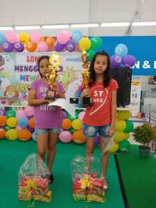 Lomba menggambar tingkat SD usia 7-9.